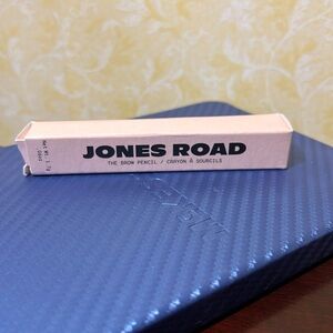 Jones Road new, unused The Brow Pencil in Light Brunette
